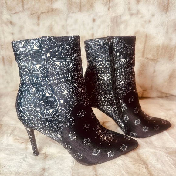 Mata Shoes Black Bandana 4" High Heel Ankle Boot - Picture 3 of 7